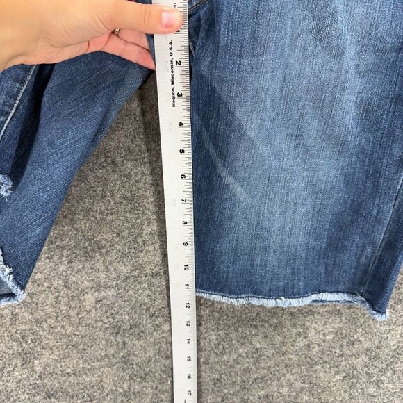 Rock & Republic Shorts Women 14 Blue Denim Medium Wash Cut Off High Rise Pockets - Picture 5 of 9